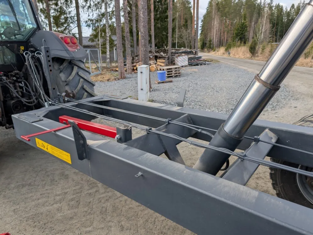 Tuhti WS150 D3 maansiirtokärry viljakasetilla / tilavuus 175HL, uudenveroinen paketti