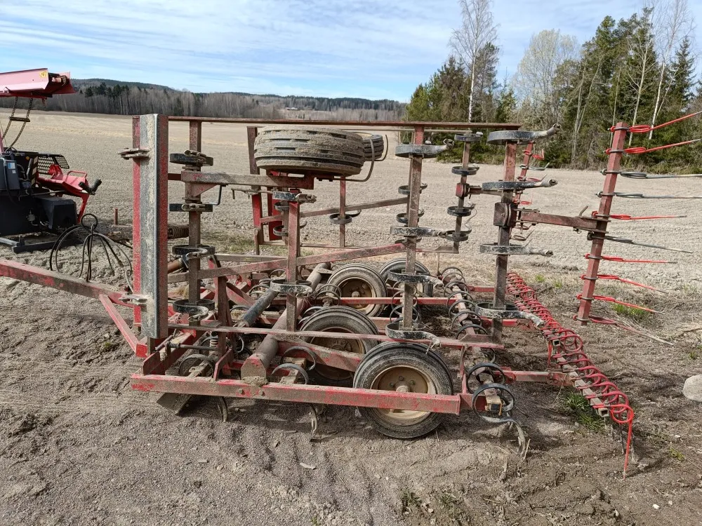 Väderstad NZ500 äes / Etulanalla ja jälkiharalla