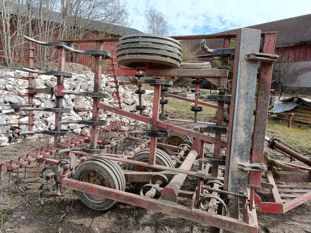 Väderstad NZ500 äes / Etulanalla ja jälkiharalla