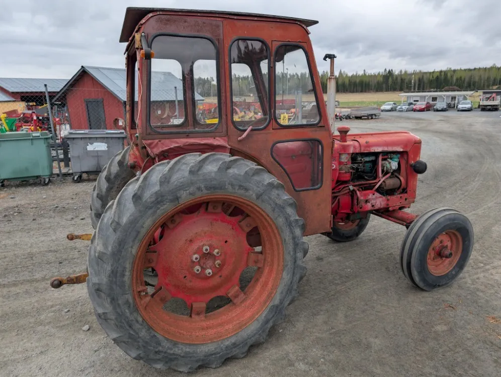 Volvo BM Buster 400, katso video! /