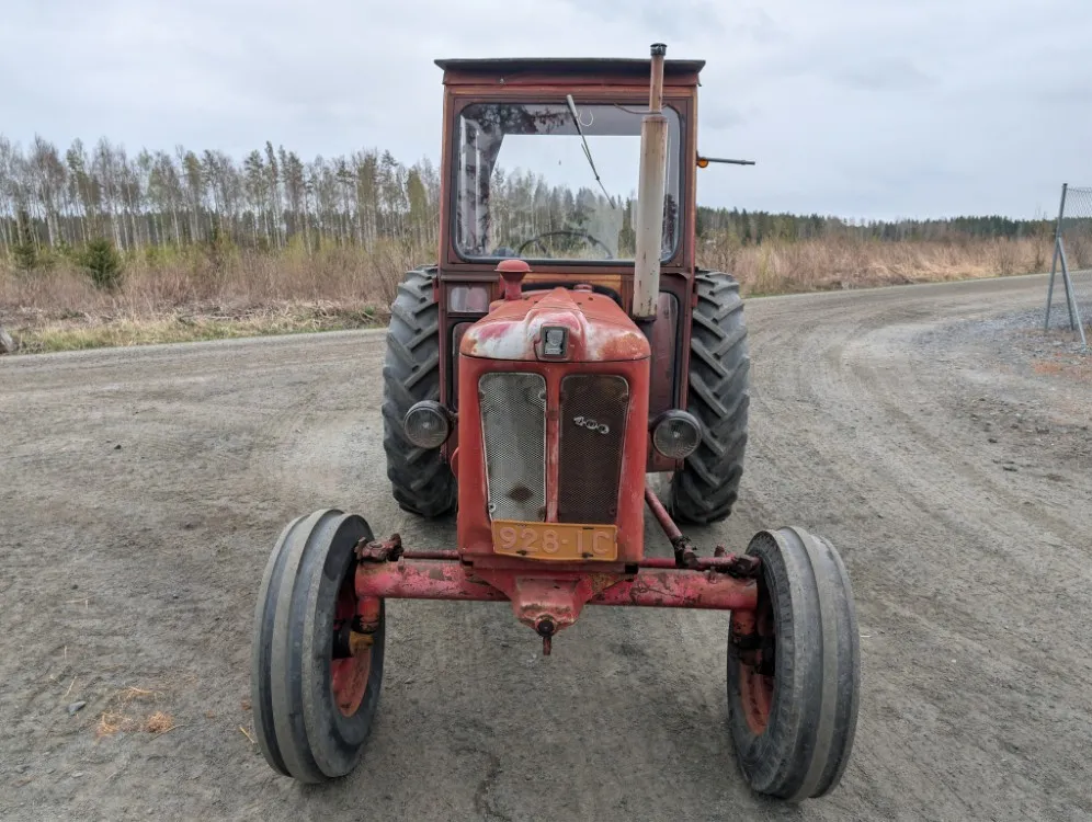 Volvo BM Buster 400, katso video! /
