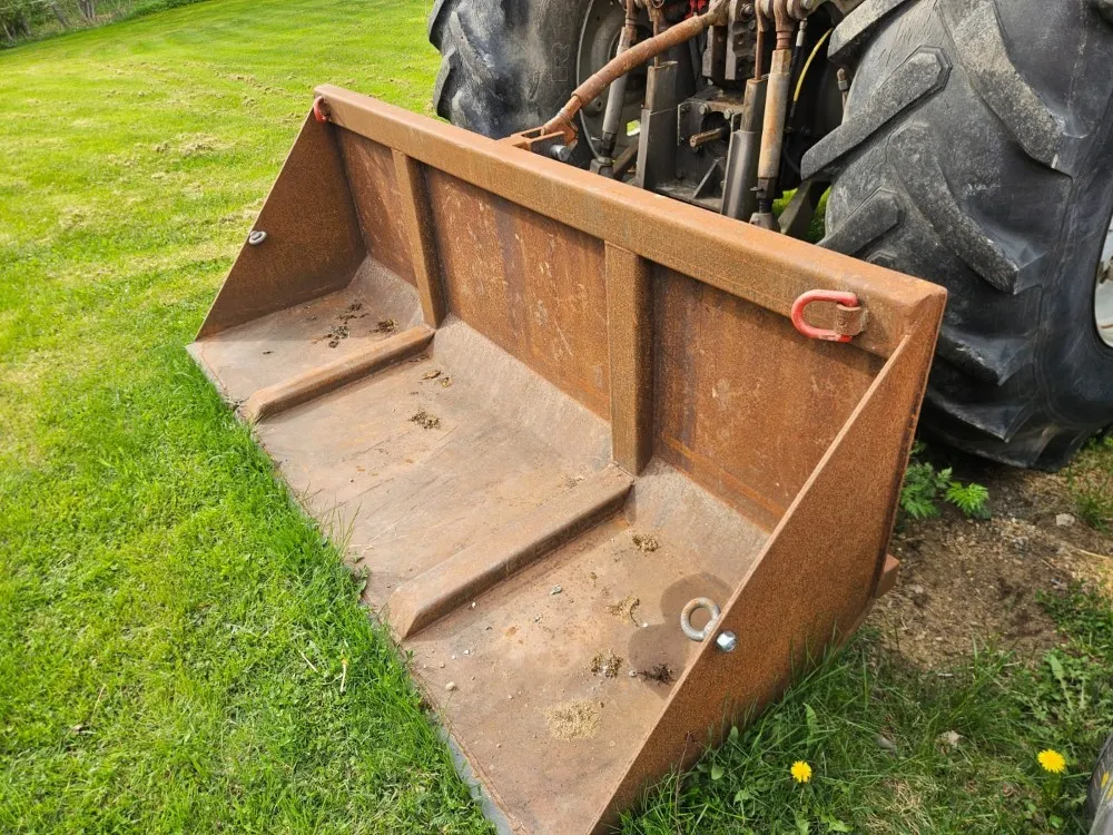 Massey Ferguson 2725 / Neliveto turbolla