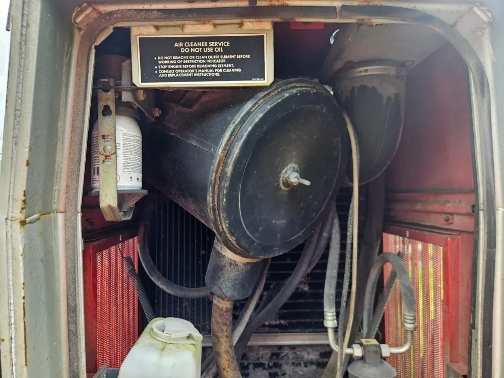 Massey Ferguson 2725 / Neliveto turbolla