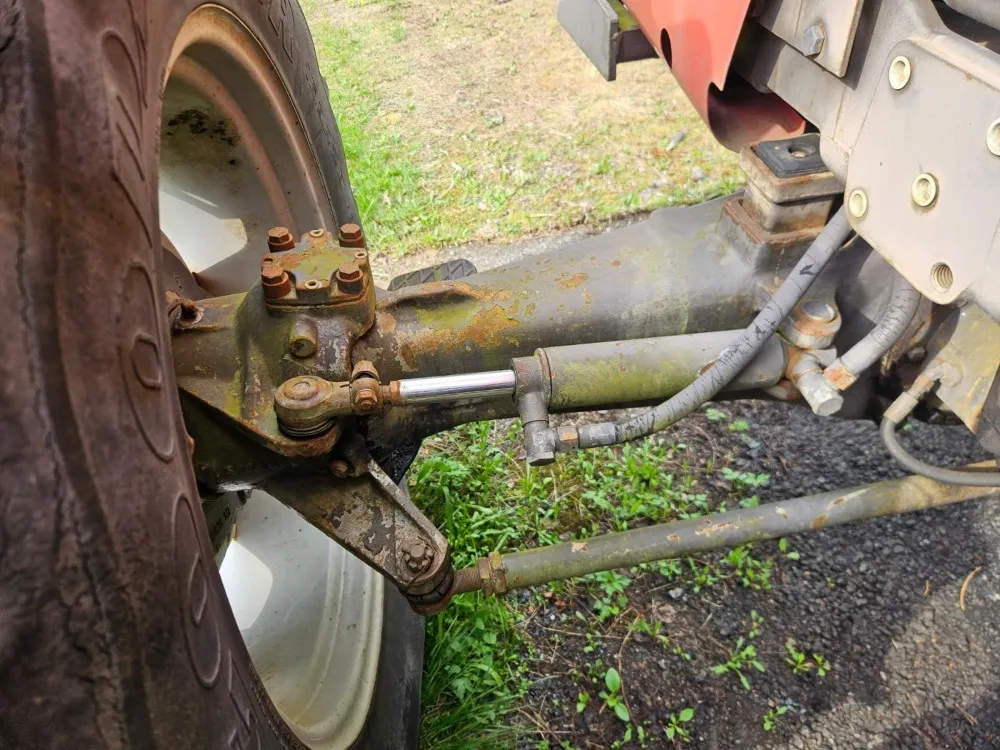 Massey Ferguson 2725 / Neliveto turbolla