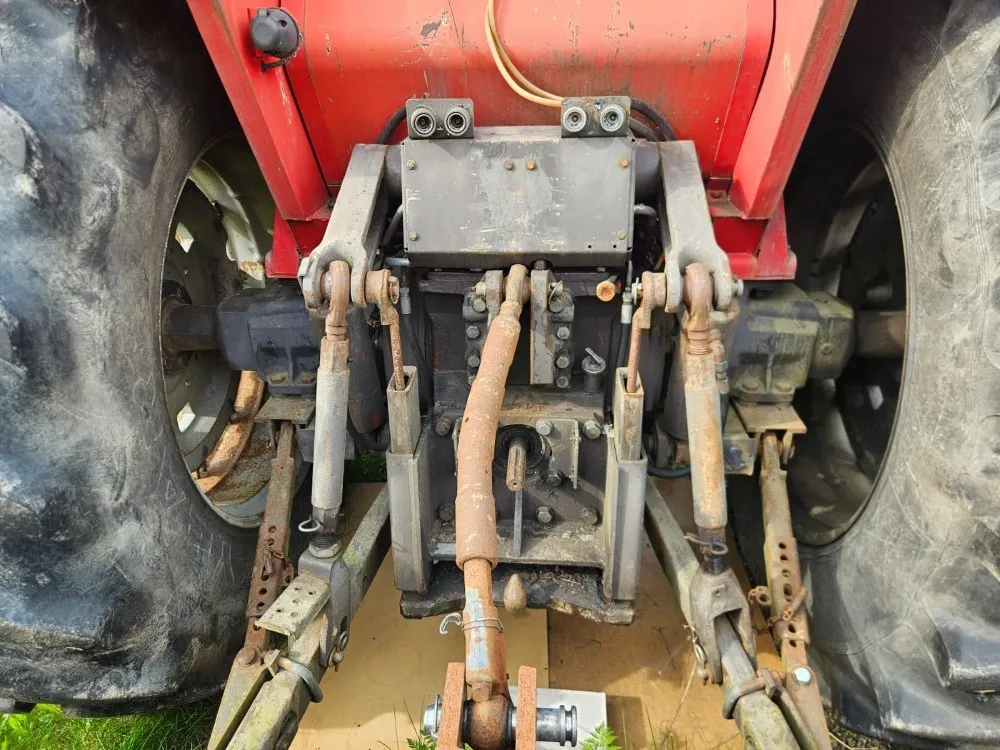 Massey Ferguson 2725 / Neliveto turbolla