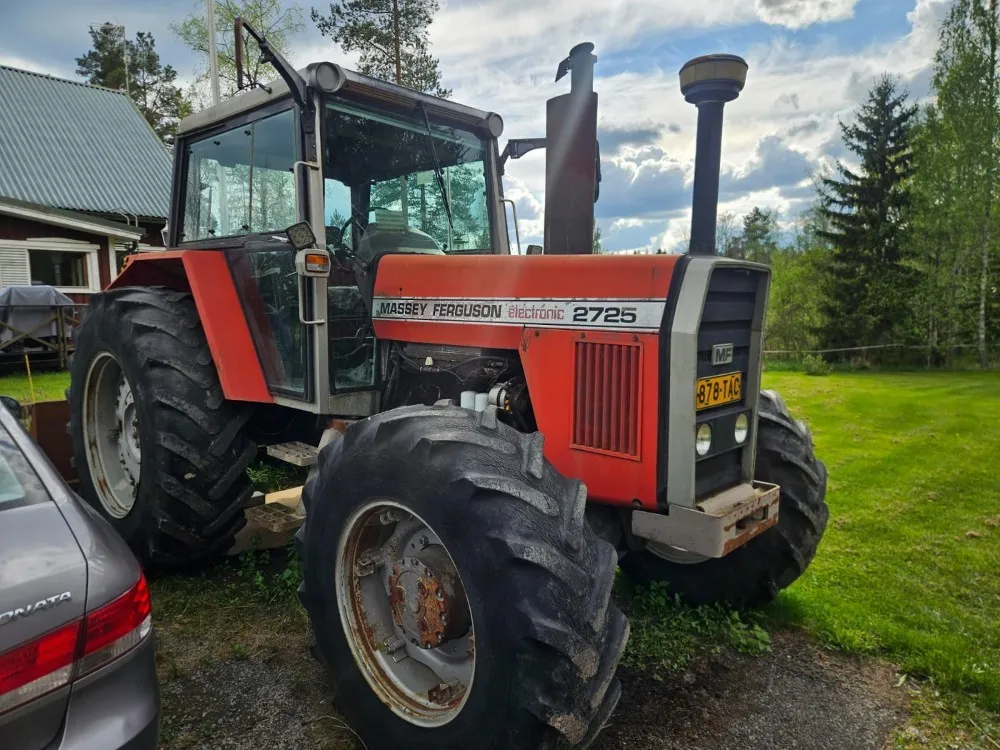 Massey Ferguson 2725 / Neliveto turbolla