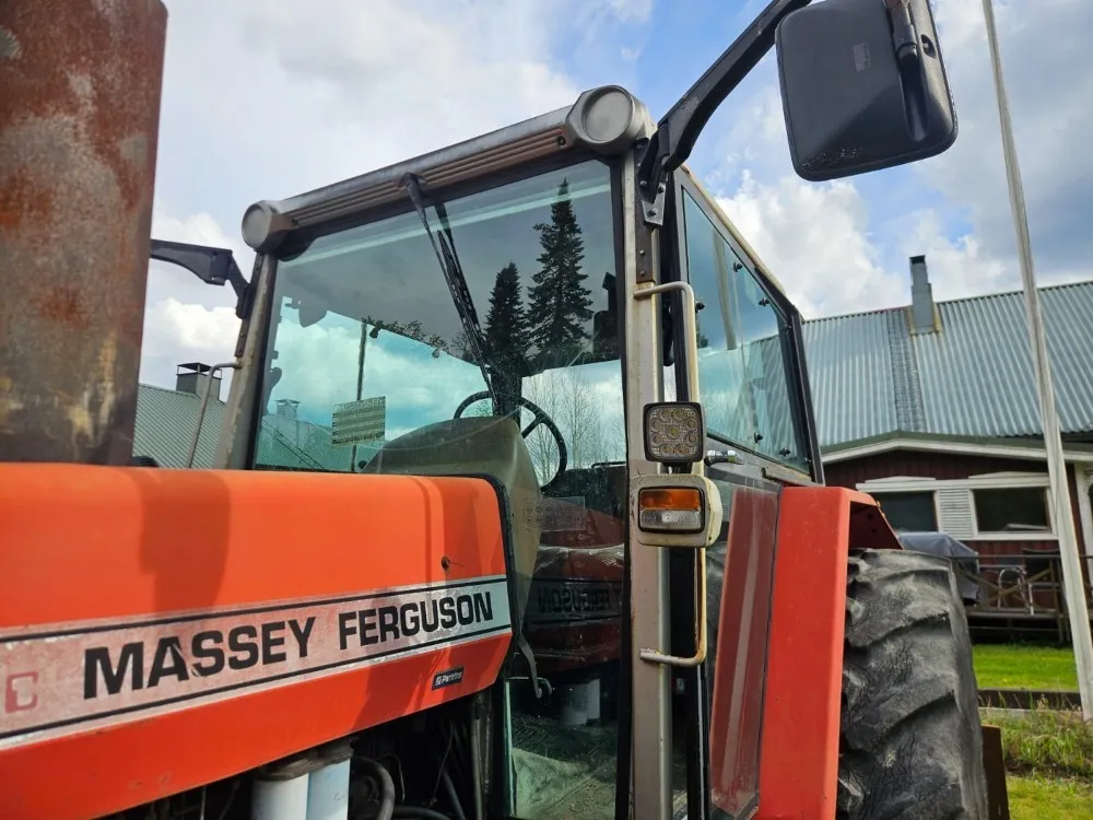Massey Ferguson 2725 / Neliveto turbolla