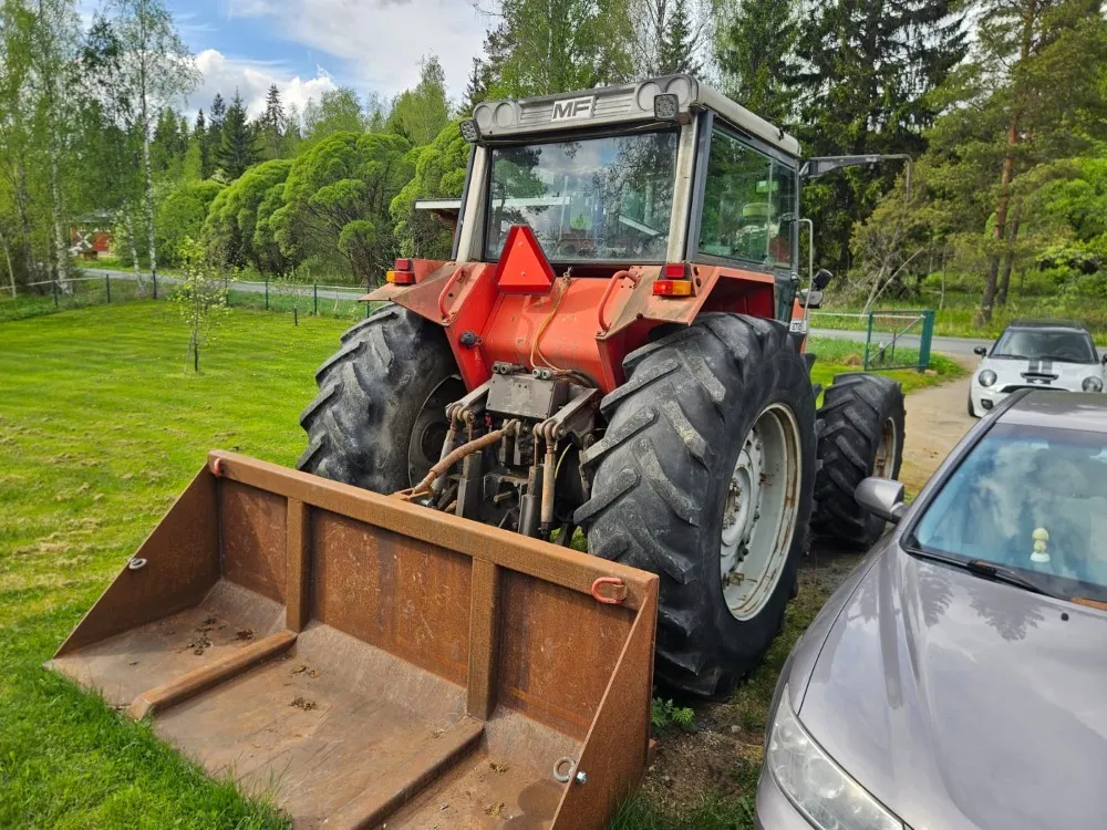 Massey Ferguson 2725 / Neliveto turbolla