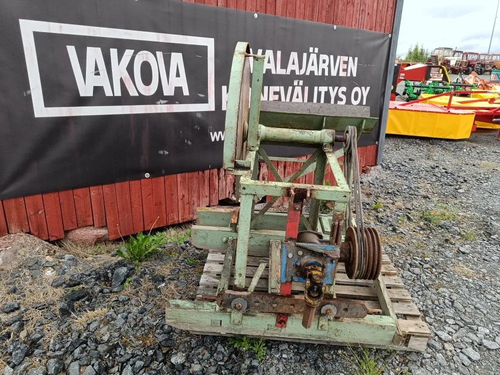 Klapisirkeli traktoriin 70cm pyöröterällä / Omavalmiste
