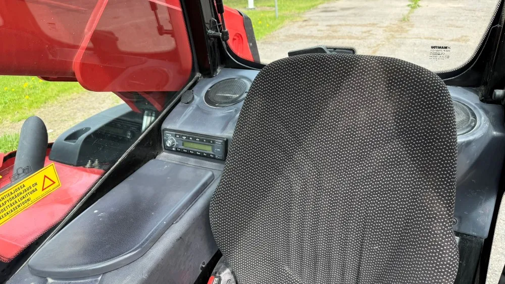 Manitou 420H kurottaja / Hienokuntoinen vähän ajettu kone