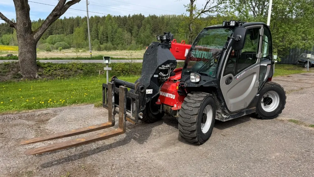 Manitou 420H kurottaja / Hienokuntoinen vähän ajettu kone
