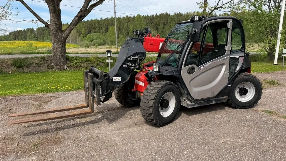 Manitou 420H kurottaja / Hienokuntoinen vähän ajettu kone