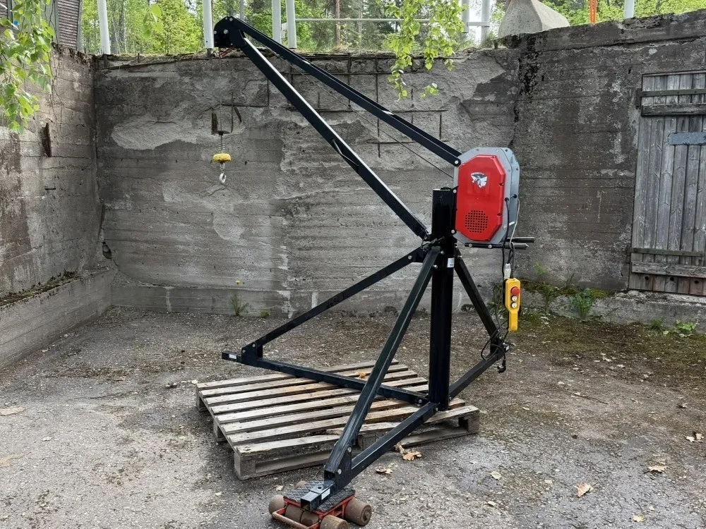 Wiskehrs GM-504 tavaransiirtoon vinssi / 230V kääntyvällä telineellä
