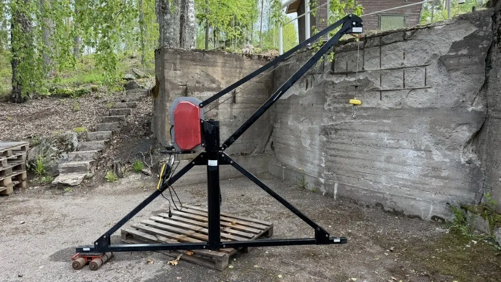 Wiskehrs GM-504 tavaransiirtoon vinssi / 230V kääntyvällä telineellä