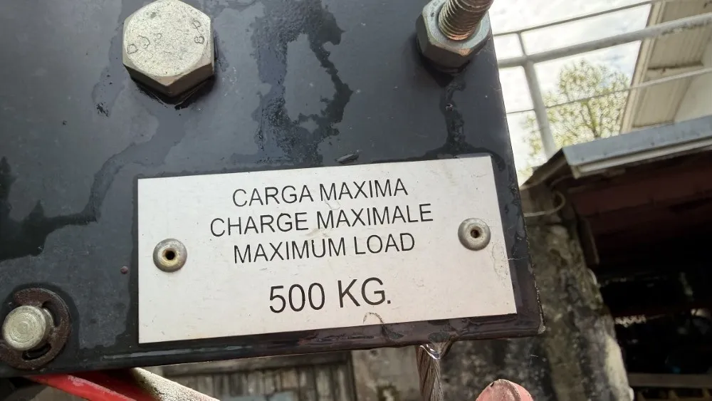 Wiskehrs GM-504 tavaransiirtoon vinssi / 230V kääntyvällä telineellä