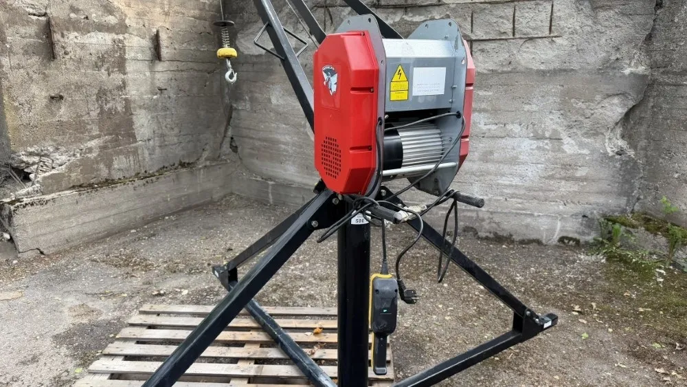 Wiskehrs GM-504 tavaransiirtoon vinssi / 230V kääntyvällä telineellä
