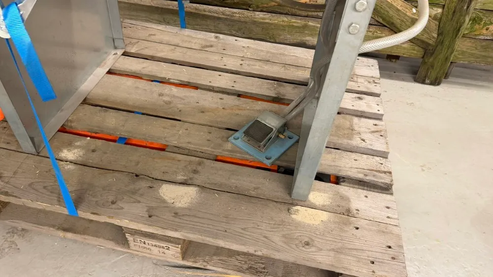 Raepuhalluskaappi / Kompressorikeskus / Midi