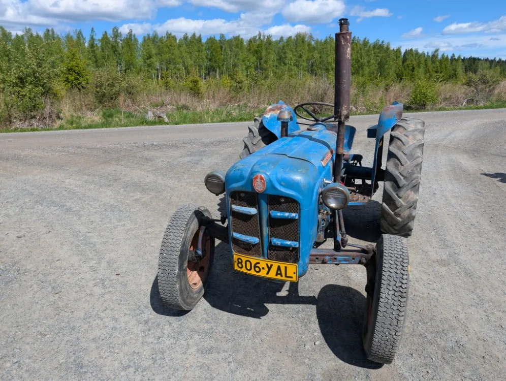 Fordson Dexta / Katso video!