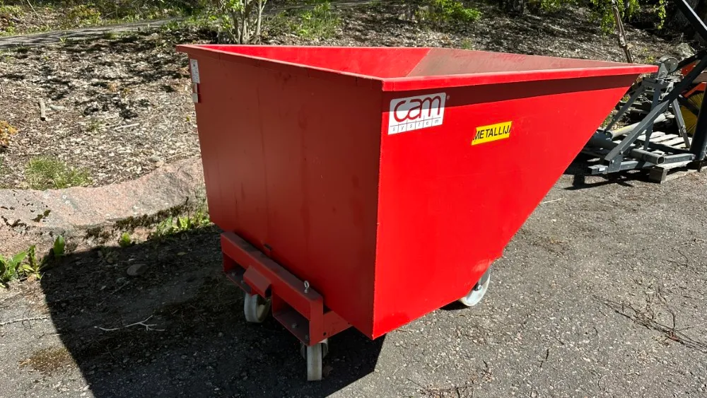 Kippikontti 900L pyörät alla /