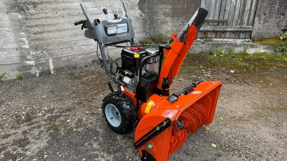 Lumilinko Husqvarna ST276EP /