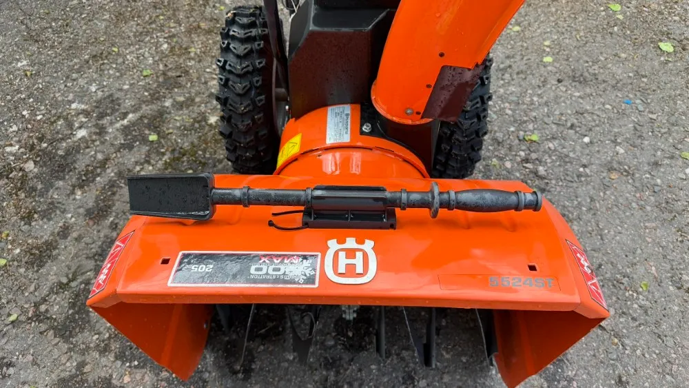 Lumilinko Husqvarna 5524ST /