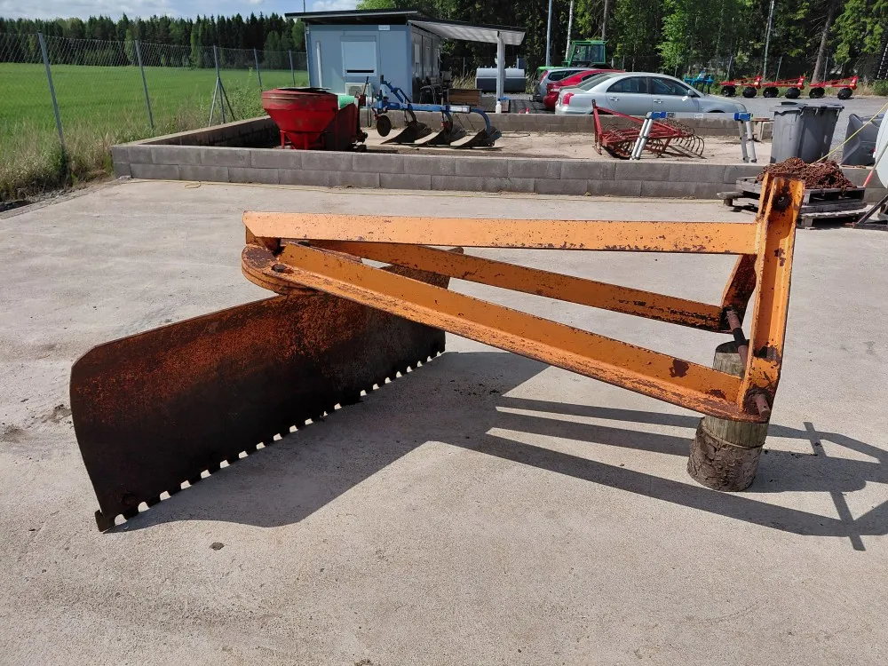 Maansiirtolevy 170cm traktoriin /