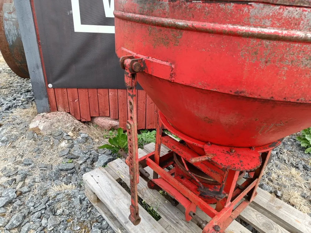 Pintalevitin Vuorenteko / Vankkaa tekoa