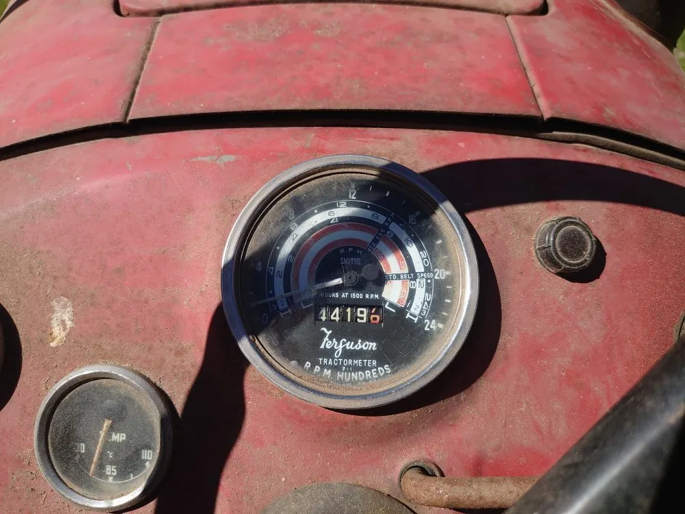 Massey Ferguson 35 traktori / Asiakkaan lukuun!