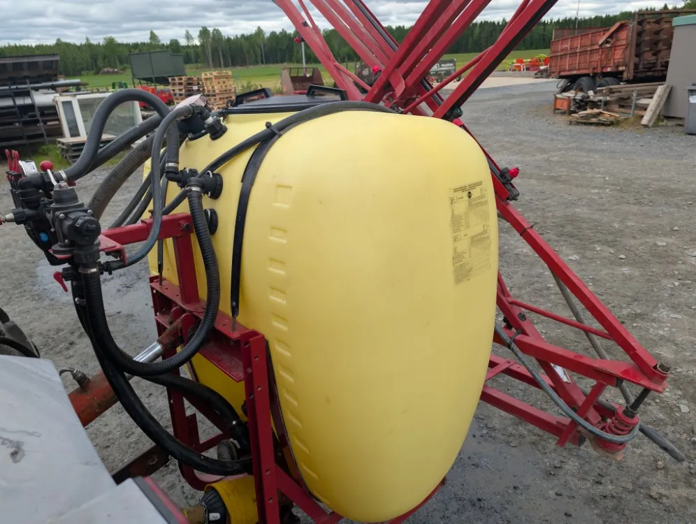Hardi 1202 NK600 / säiliö 600L /työleveys 10m / Katsastettu 17.6.2026 / katso video!