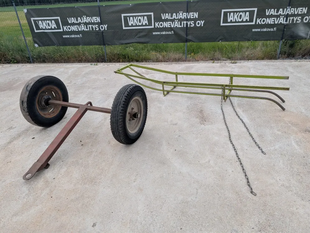 Claas Markant 41 paalaimesta / Paalirata väliakselilla
