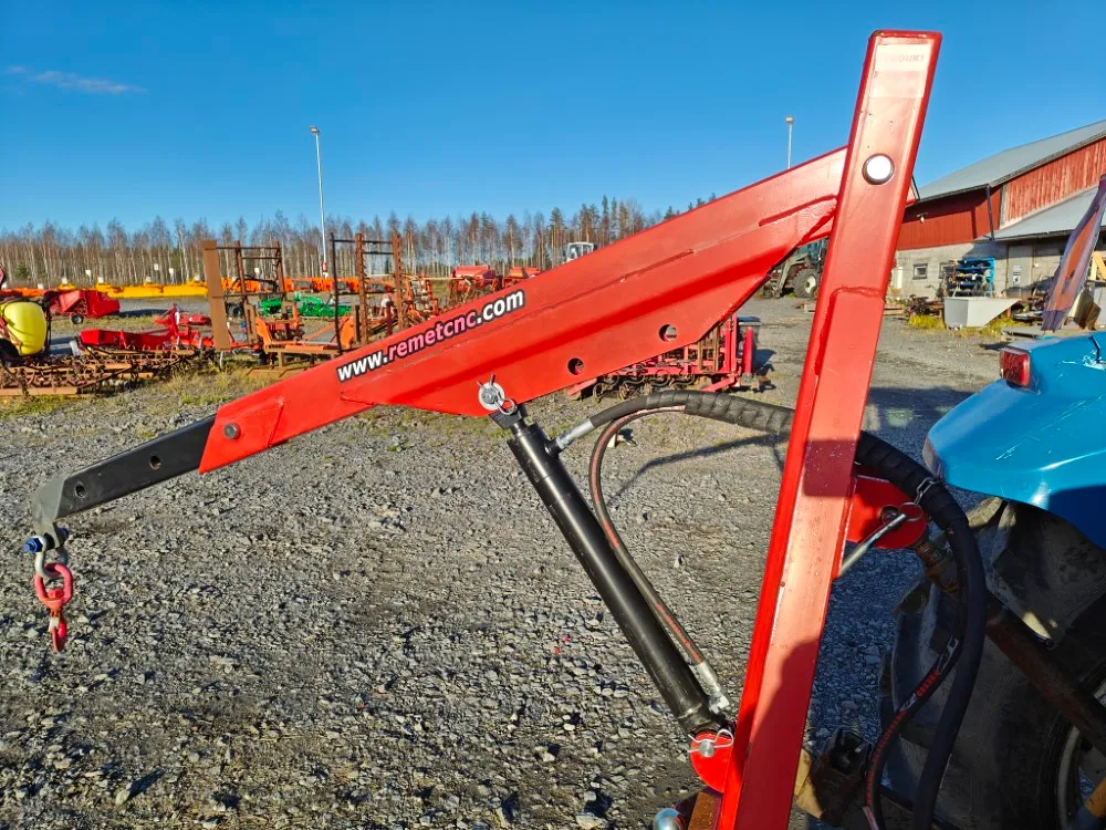 Remet Crane 250 hydraulinen nostin / Pieneen traktoriin, katso video!