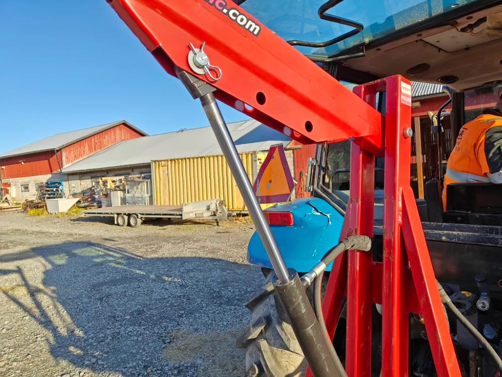 Remet Crane 250 hydraulinen nostin / Pieneen traktoriin, katso video!