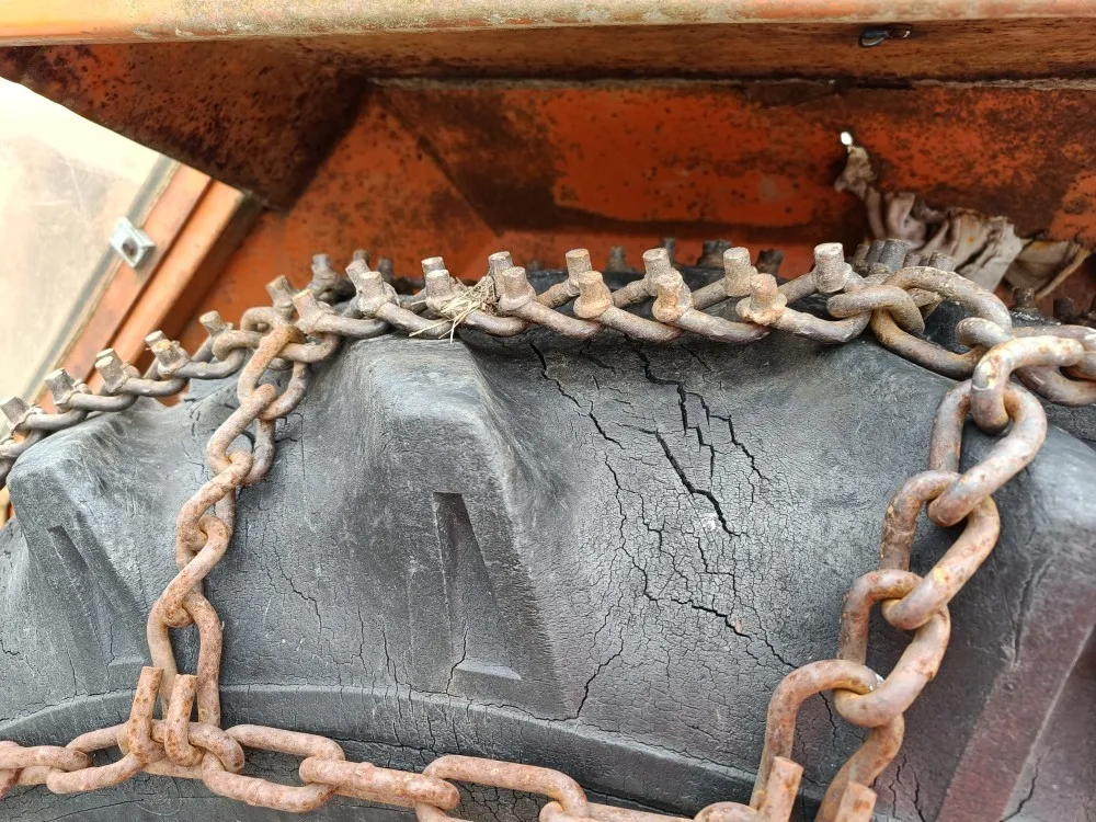 Piikkiketjupari 13.6x36 / Vahvuus 9 mm, todella hyväkuntoiset