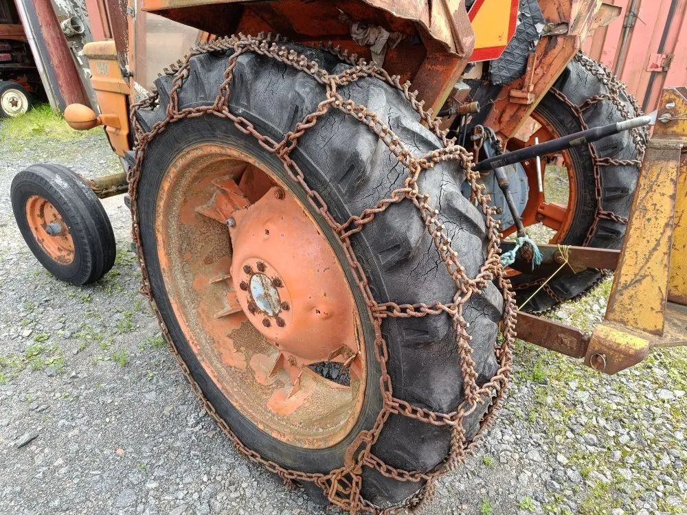 Piikkiketjupari 13.6x36 / Vahvuus 9 mm, todella hyväkuntoiset