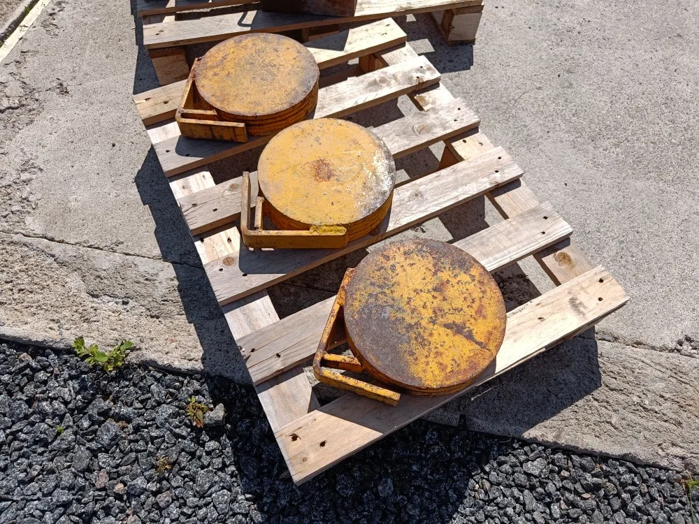 Painoja 3 kpl keltaisia pyöreitä / Paino 20 kg/kpl