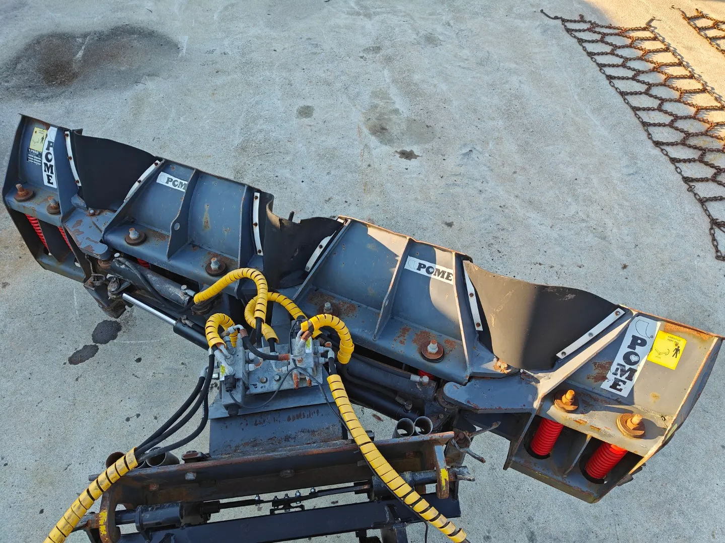 Pome U-aura 320cm / Volvo-kiinnike - verkkoterä - VIDEO