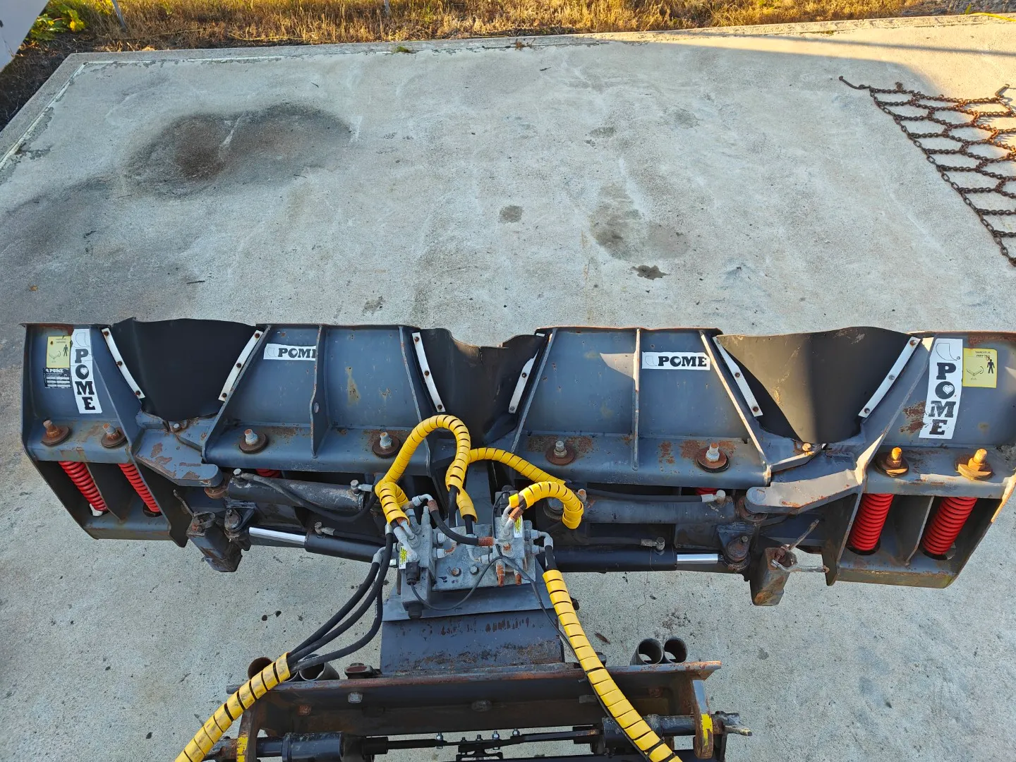 Pome U-aura 320cm / Volvo-kiinnike - verkkoterä - VIDEO