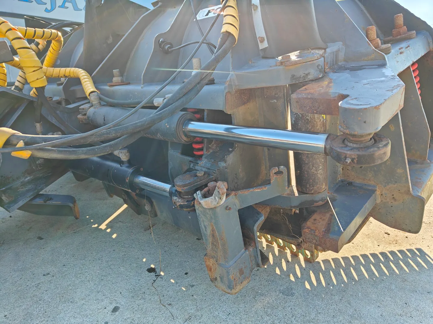 Pome U-aura 320cm / Volvo-kiinnike - verkkoterä - VIDEO