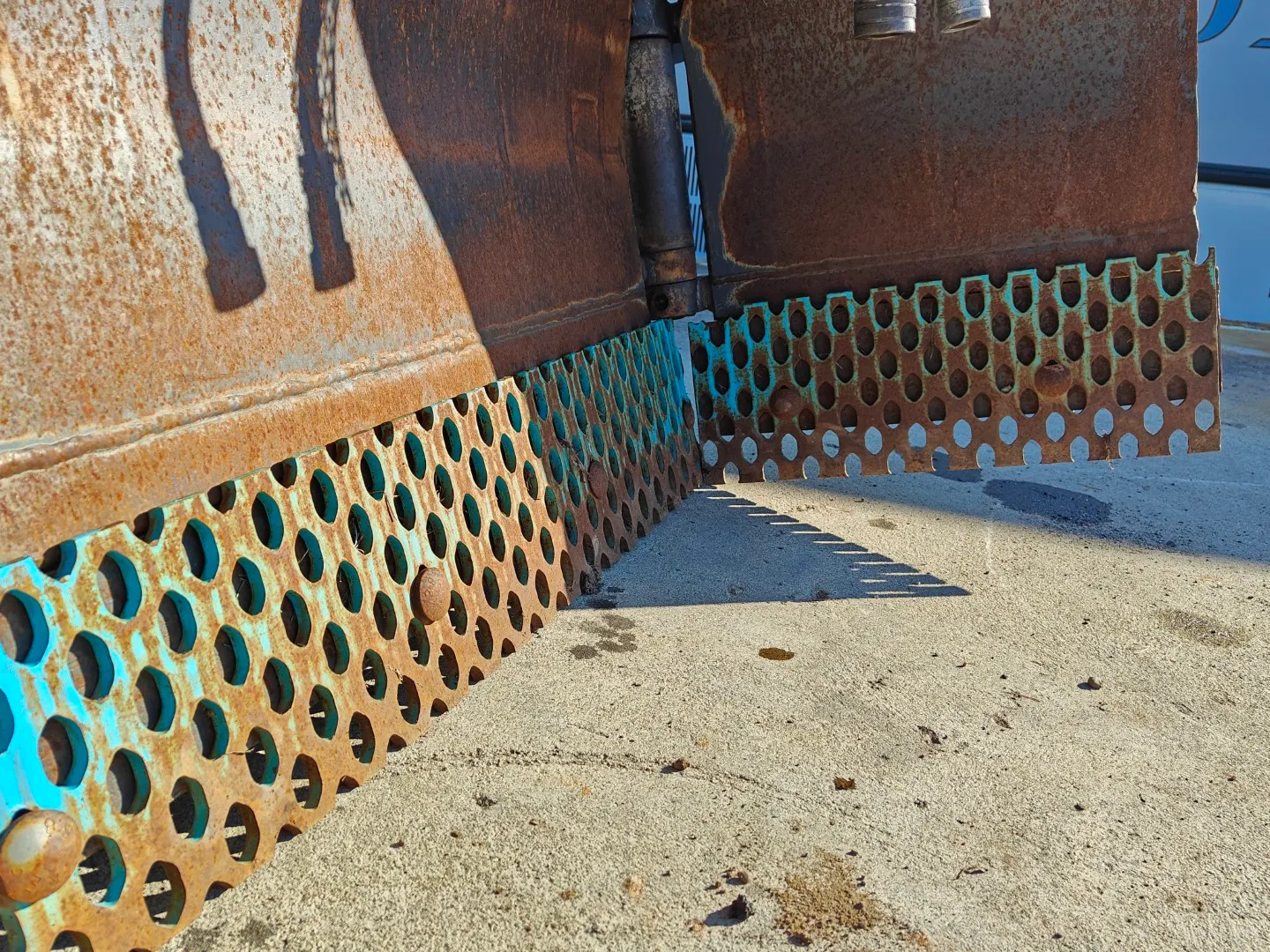 Pome U-aura 320cm / Volvo-kiinnike - verkkoterä - VIDEO