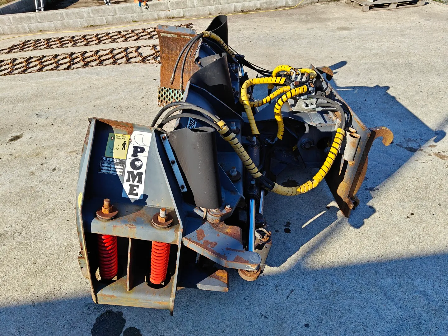 Pome U-aura 320cm / Volvo-kiinnike - verkkoterä - VIDEO