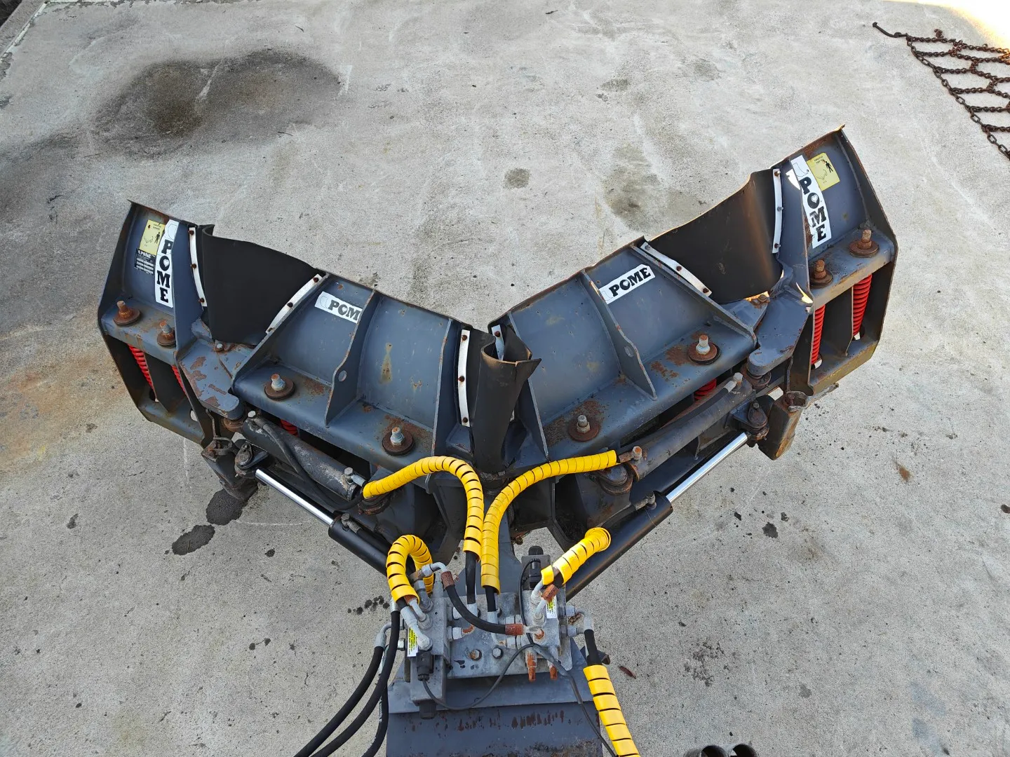 Pome U-aura 320cm / Volvo-kiinnike - verkkoterä - VIDEO