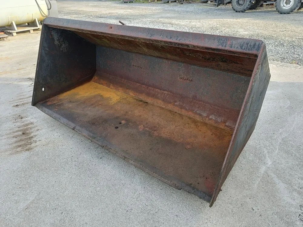 Etukuormaajan kauha 220cm /