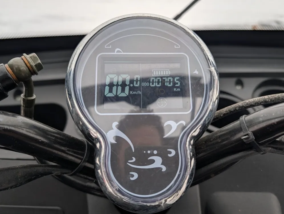 BSBil 2100S sähköajoneuvo / 3-pyöräinen - hytillinen - Katso video!