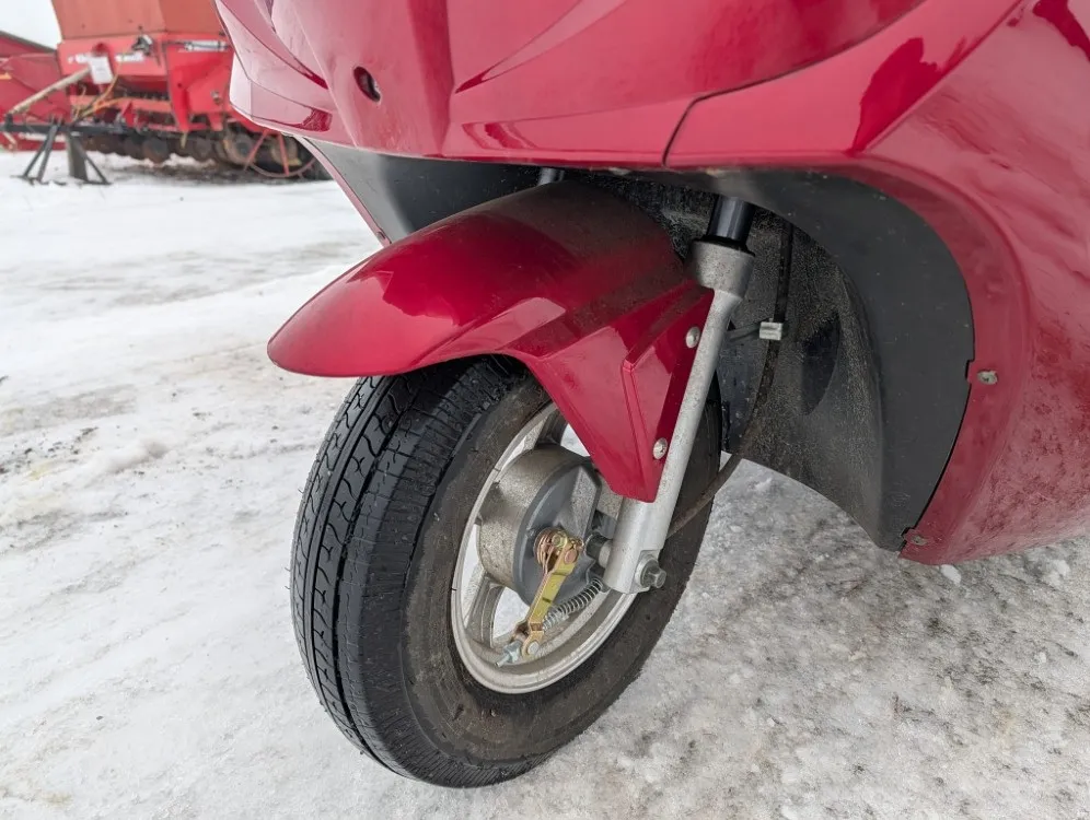 BSBil 2100S sähköajoneuvo / 3-pyöräinen - hytillinen - Katso video!