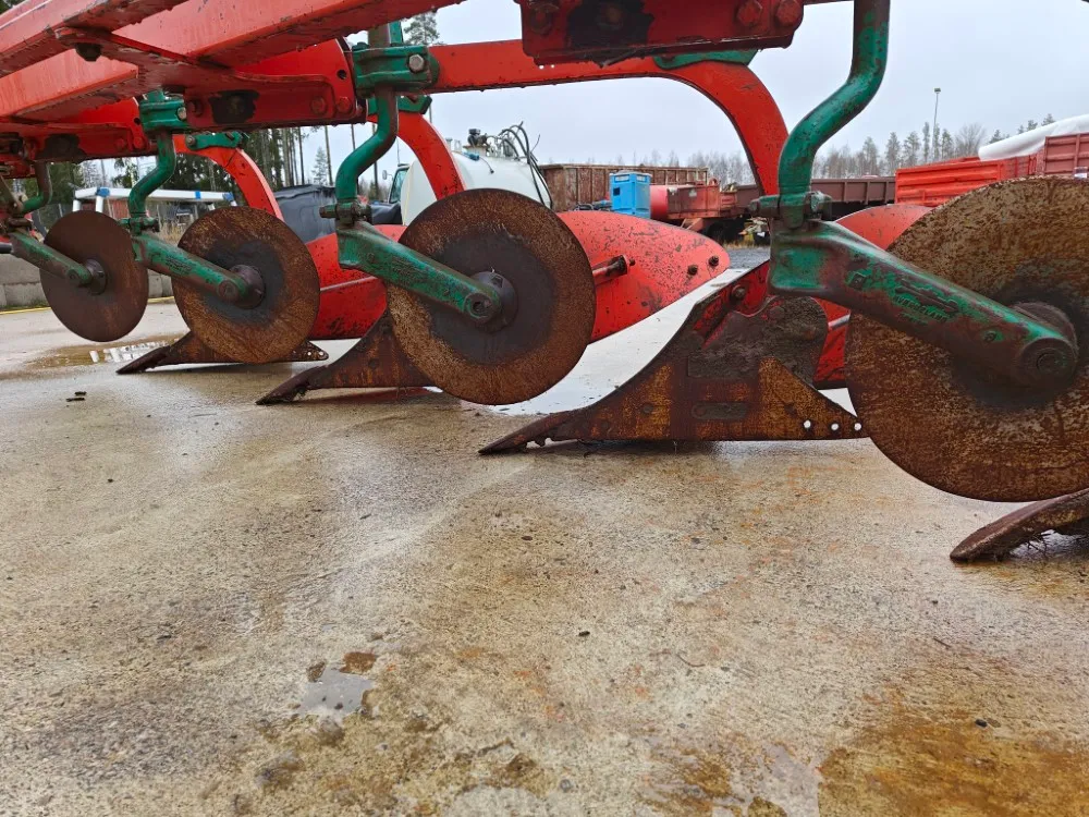 Kverneland AB85 / 4-siipinen sarka-aura