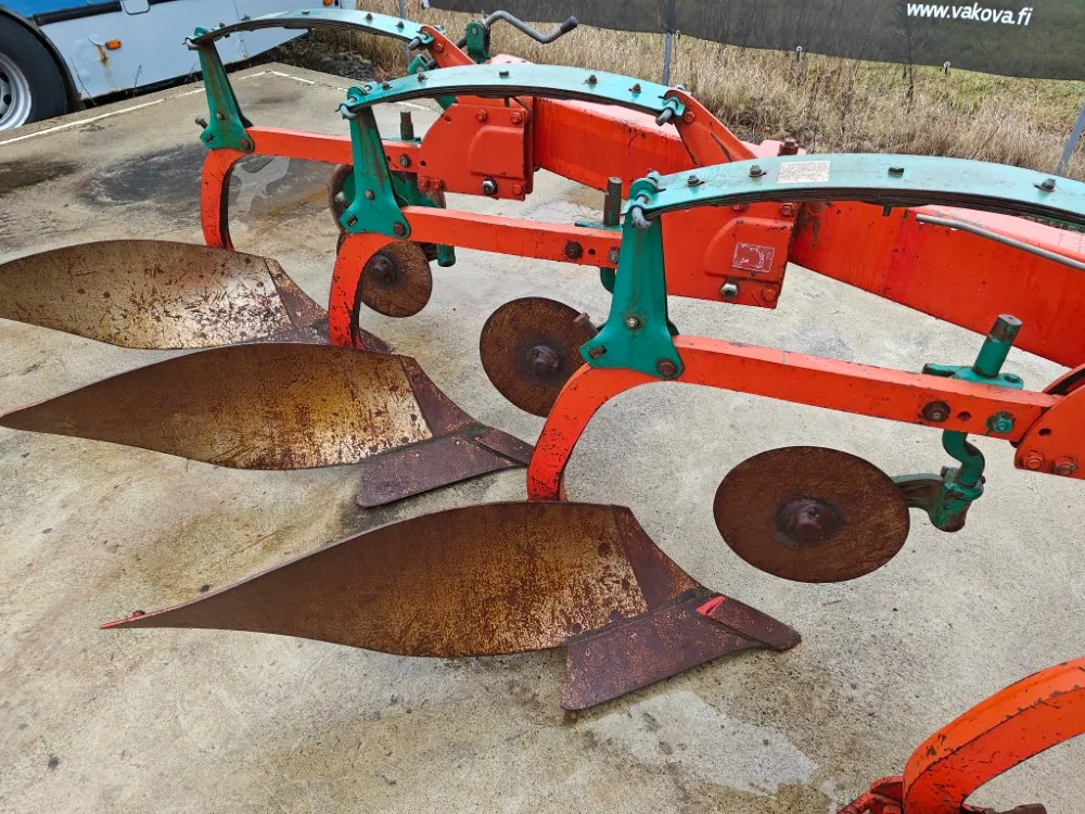 Kverneland AB85 / 4-siipinen sarka-aura