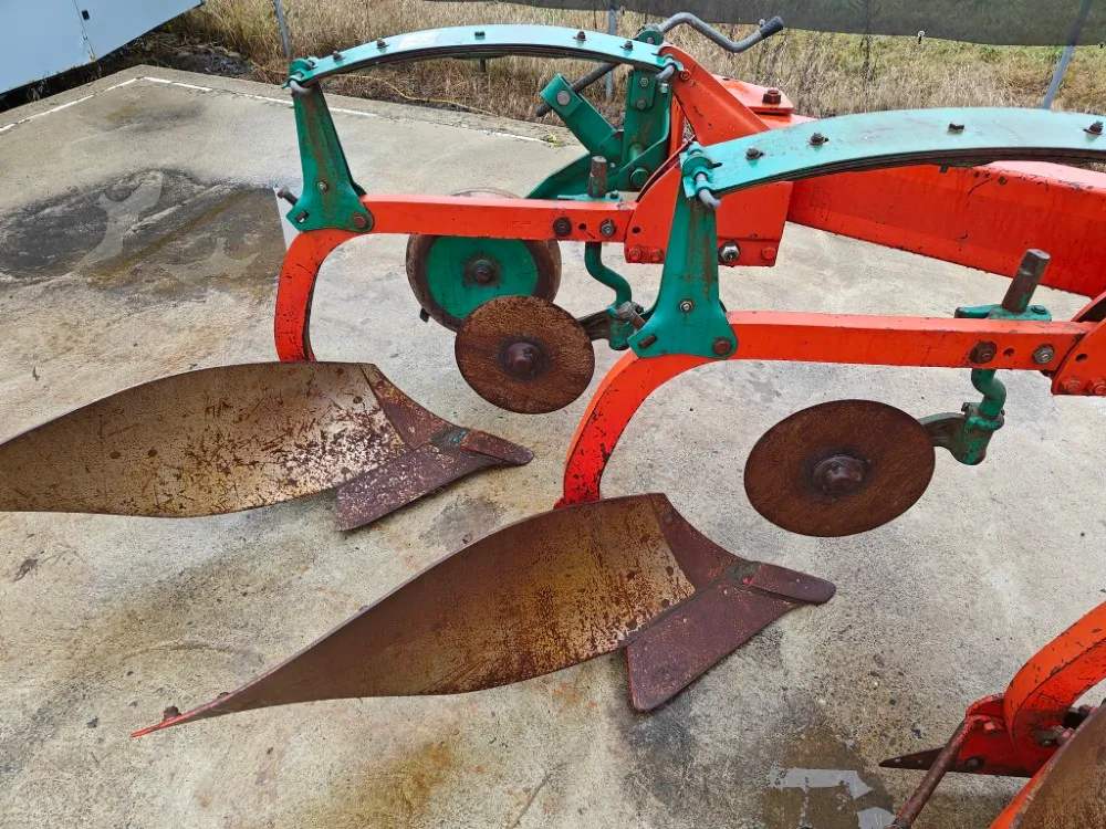 Kverneland AB85 / 4-siipinen sarka-aura