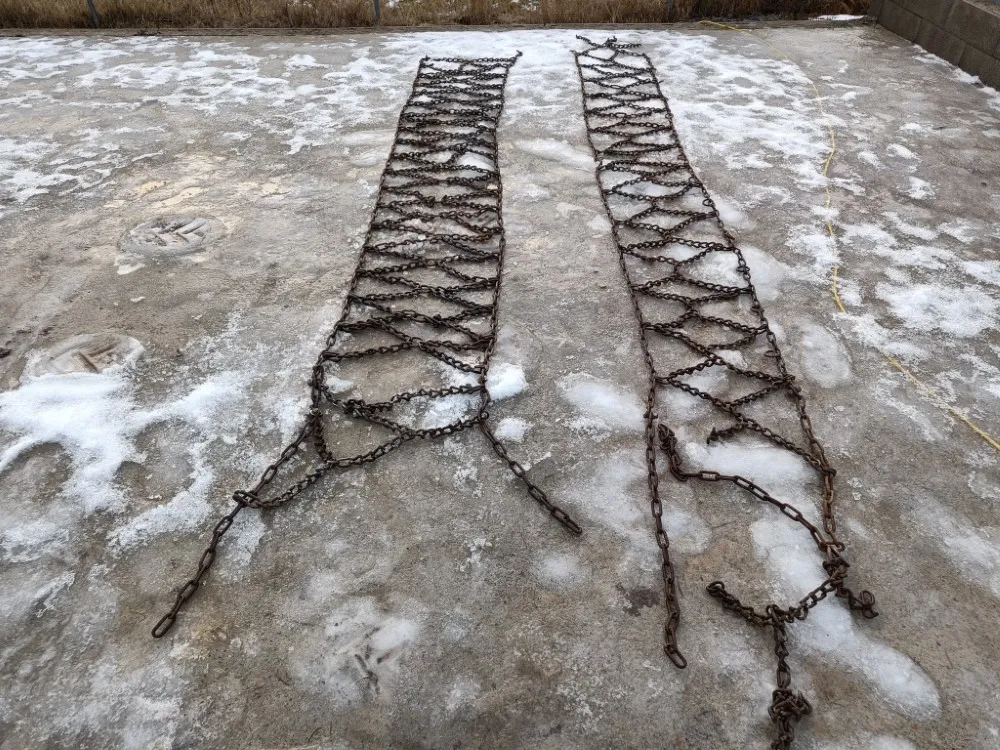 Lumiketjupari traktoriin - 8 mm / Hieman eri kokoiset