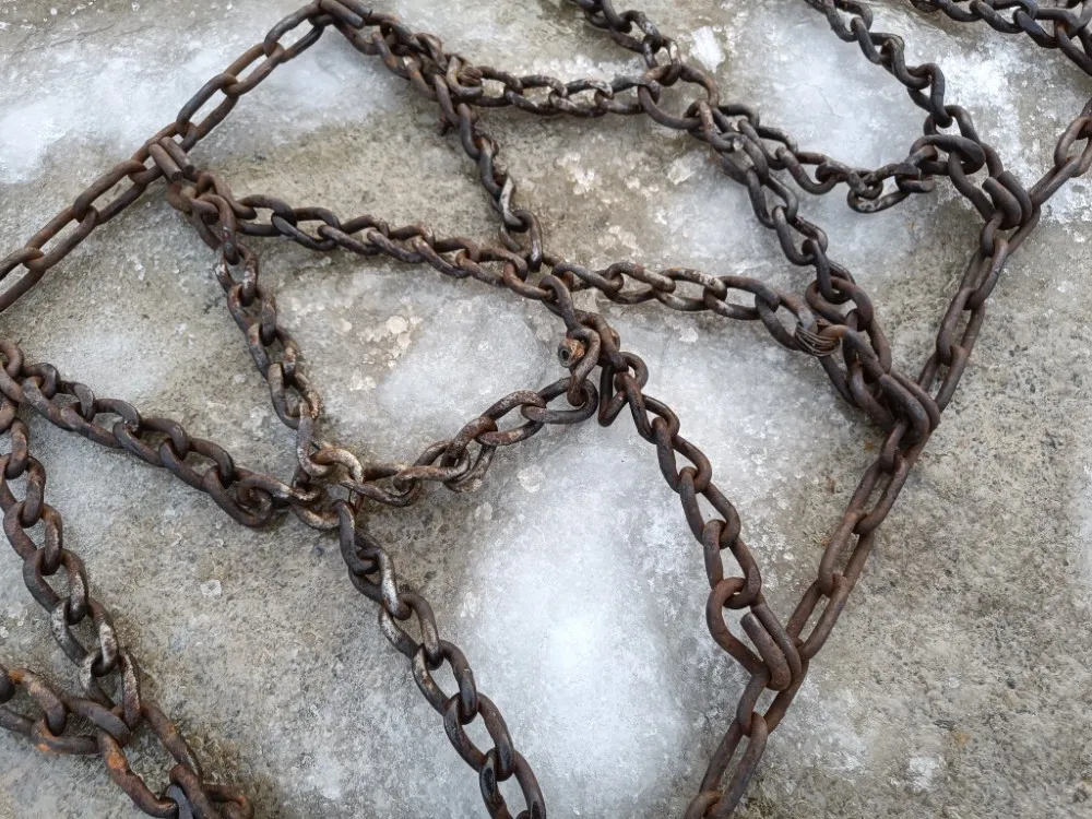 Lumiketjupari traktoriin - 8 mm / Hieman eri kokoiset