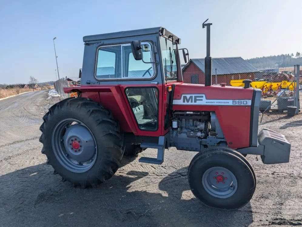 Massey Ferguson 590 traktori / Uudet renkaat, siisti kone, katso video!